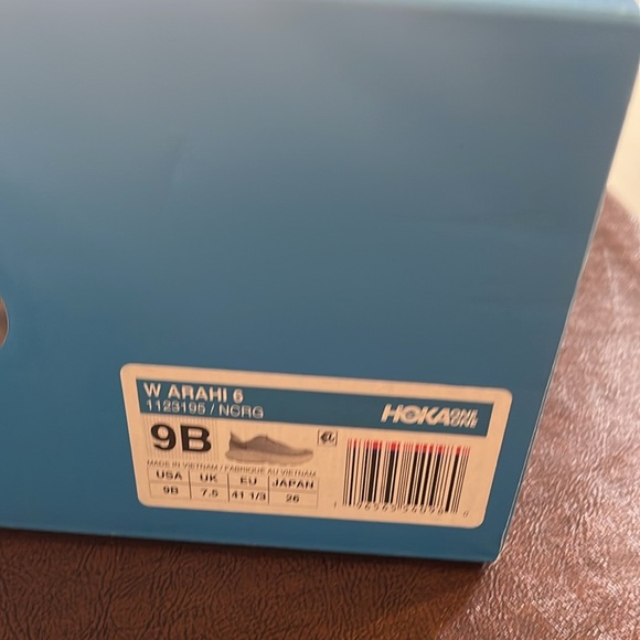 - Brand new wit box hoka arahi 6 - Picture 3 of 6